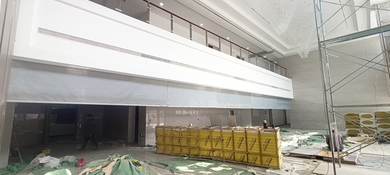 活動式擋煙垂壁