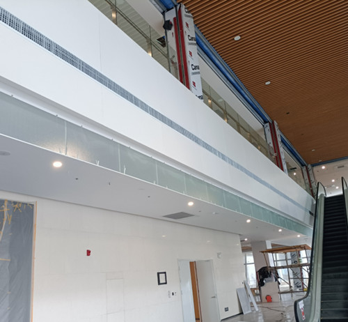 夾絲防火玻璃擋煙垂壁